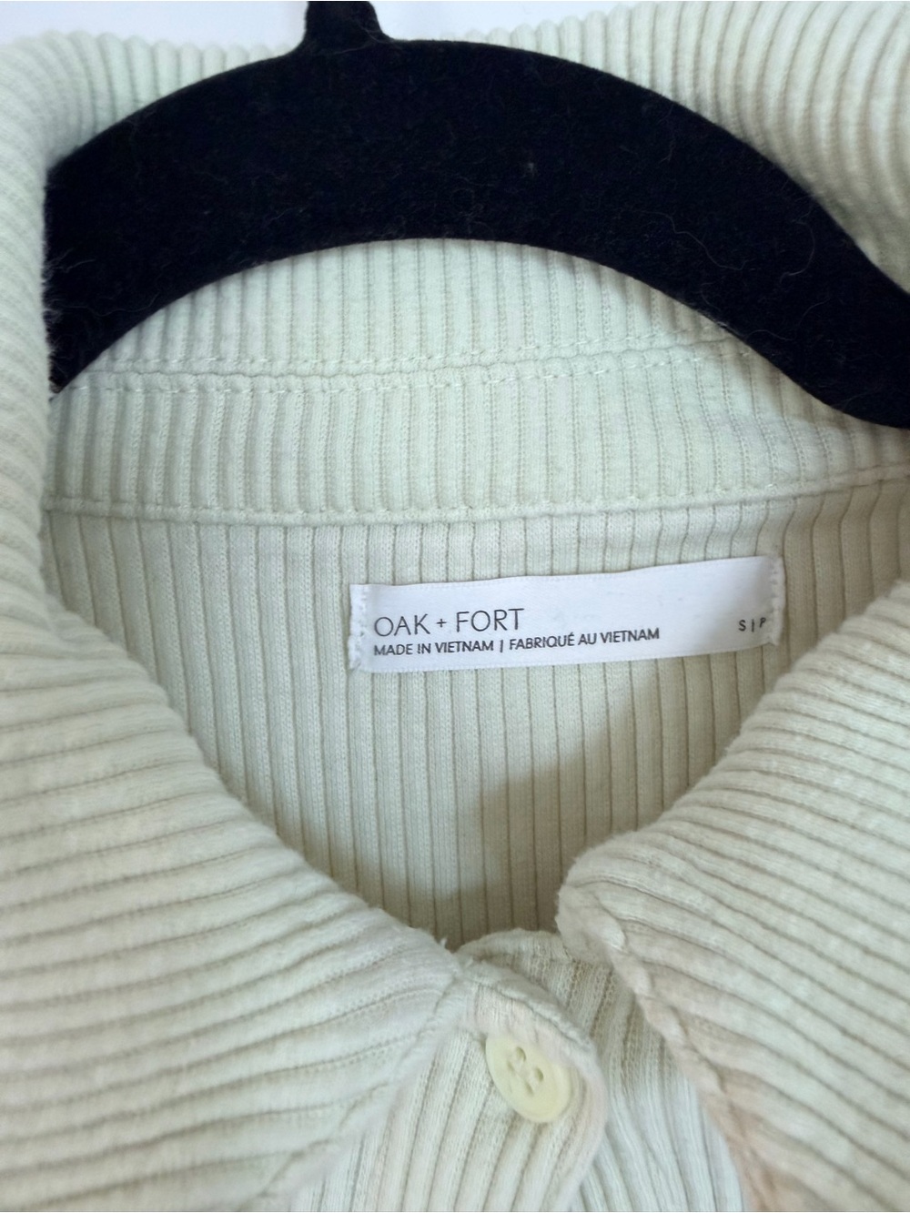 Oak + Fort Ribbed Button-Front Collared Cardigan in Light green - Picture 3 of 4